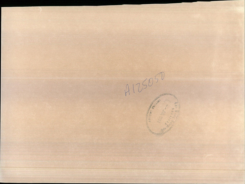 1984 DEMOCRATIC PRESIDENTIAL HOPEFUL GARY HART HAS MARILYN YOUNGBLOOD AMERICAN - Vintage Photograph