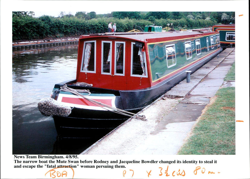 1995 RODNEY AND JACQUELINE BOWDLER CHANGED ITS IDENTITY STEAL PUBLISHED - Vintage Photograph