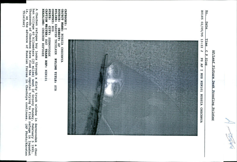 1995 LEAF PICTU KARSTEN THIELKER KAT WRITER RUSSIA RUSSIAN TITLE CAPITAL - Vintage Photograph