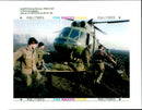 1995 RUSSIAN TROOPS CONTROL TWO THIRD GROZNY AND CONTINUE HIT RESIDE WRITER - Vintage Photograph