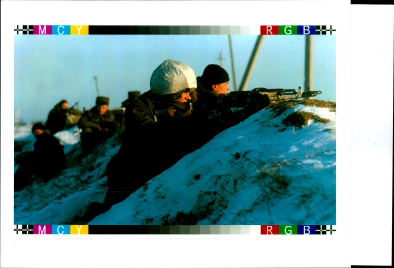 1995 AND LEAF PIC VLADIMIR MASHATIN RUSSI MILITARY RUSSIAN WRITER SECOND - Vintage Photograph