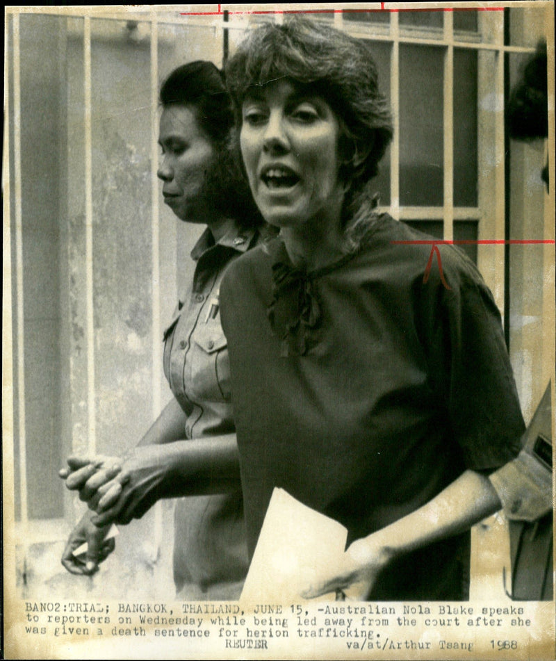 1988 MACHINE GUNS WEST BANGKOK COURT WAS YESTERDAY SEEN SENTENCING LEE DEATH - Vintage Photograph