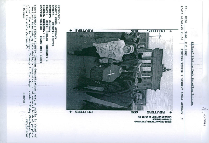 1995 TOUR LEAF PICTURE DESK PROOFING PRINTER DAT TOM WAR WRITER COUNTRY - Vintage Photograph