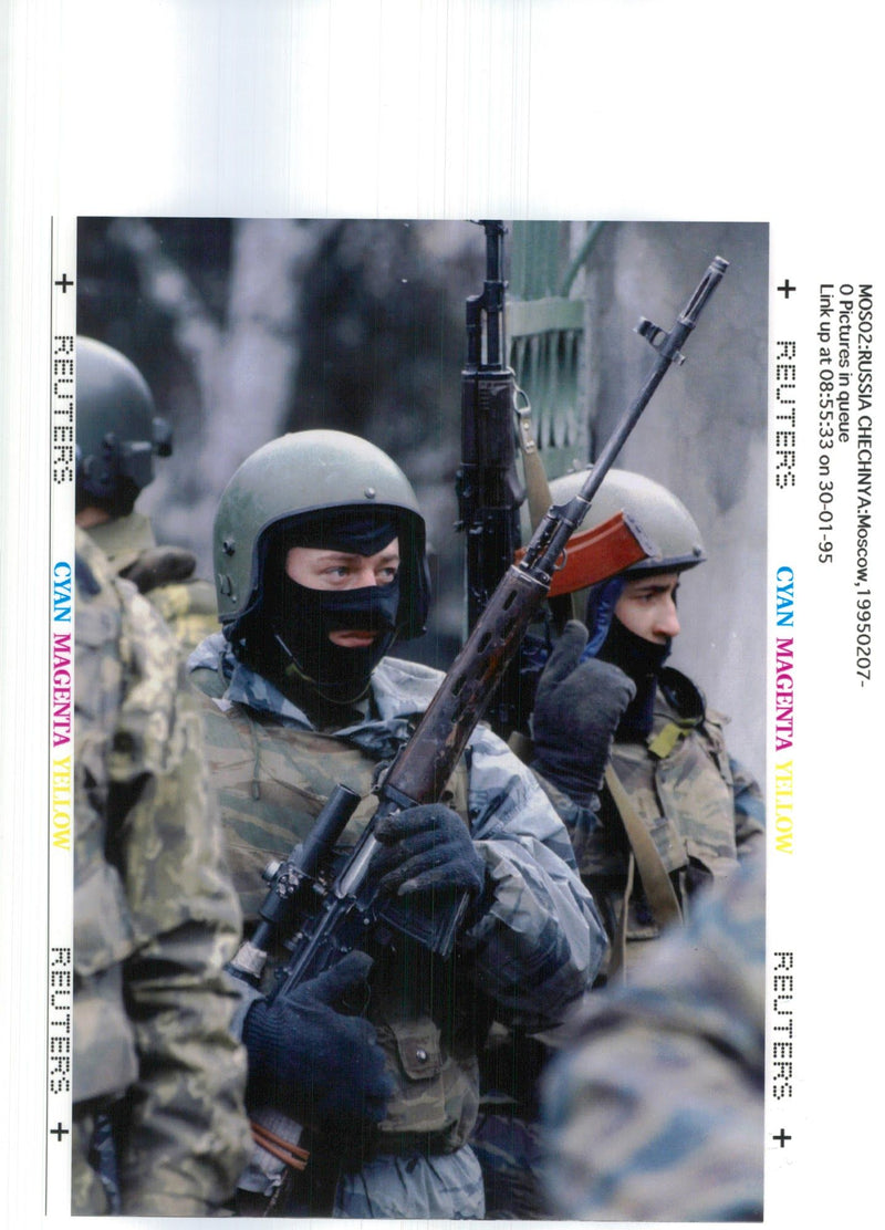 1995 RUSSIA WRITER COUNTRY - Vintage Photograph