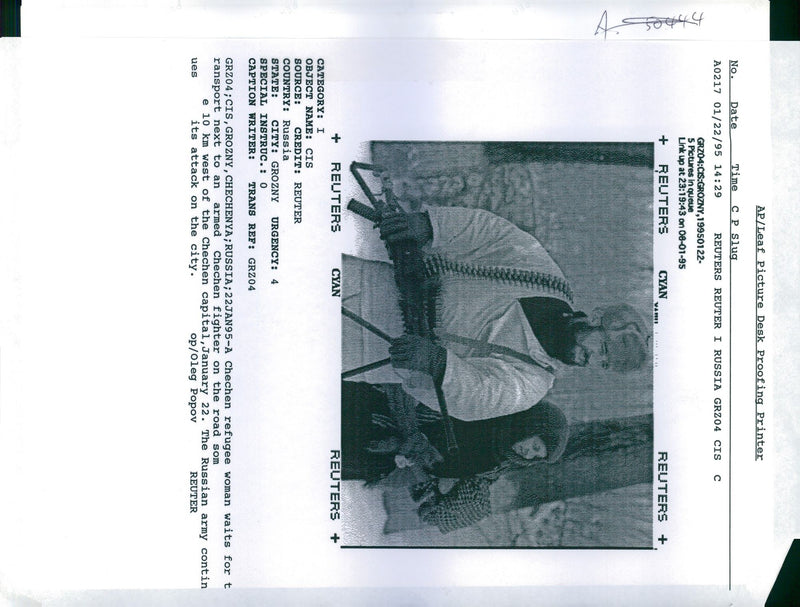 1995 LEAF PICTURE DESK PROO OLEG POPOV GRZ WAR WRITER RUSSIAN ARMY CAPITAL - Vintage Photograph