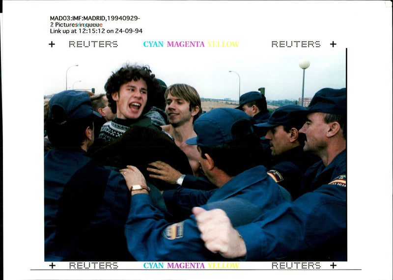 1994 SEPTEMBER MADRID MEETINGS ANNUAL BANK BACH RIOT WRITER INTERNATIONAL - Vintage Photograph