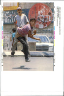 1995 ISRAEL AND THE PLO ARE RACING HAMMER DAVID SILVERMAN JERO AIR WRITER - Vintage Photograph