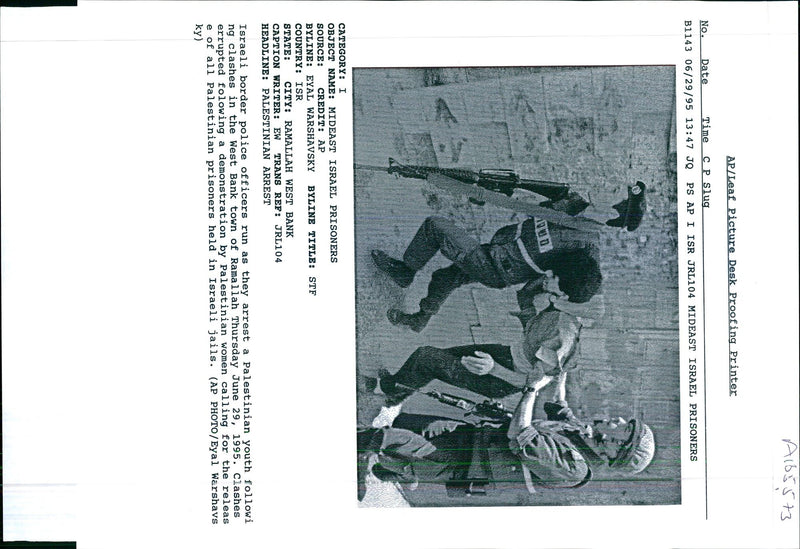 1995 CLASHES ERUPTED FOLOWING DEM EYAL WARSHAVSKY TITLE WRITER POLICE COUNTRY - Vintage Photograph