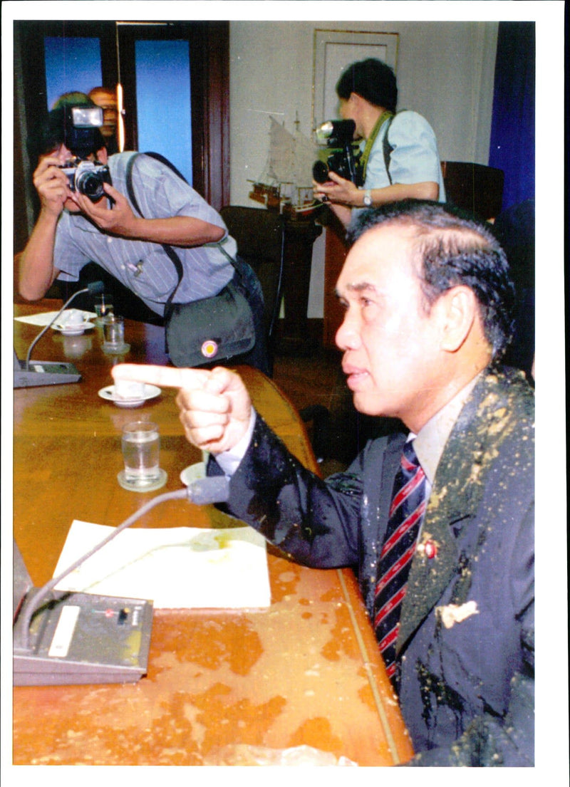 THILNDS COMMERCE MINISTE THREW CHUAN POLICE WRITER PRESS COUNTRY TITLE - Vintage Photograph