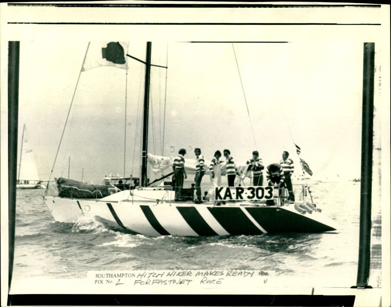 Ship: Yacht: Hitch Hiker - Vintage Photograph