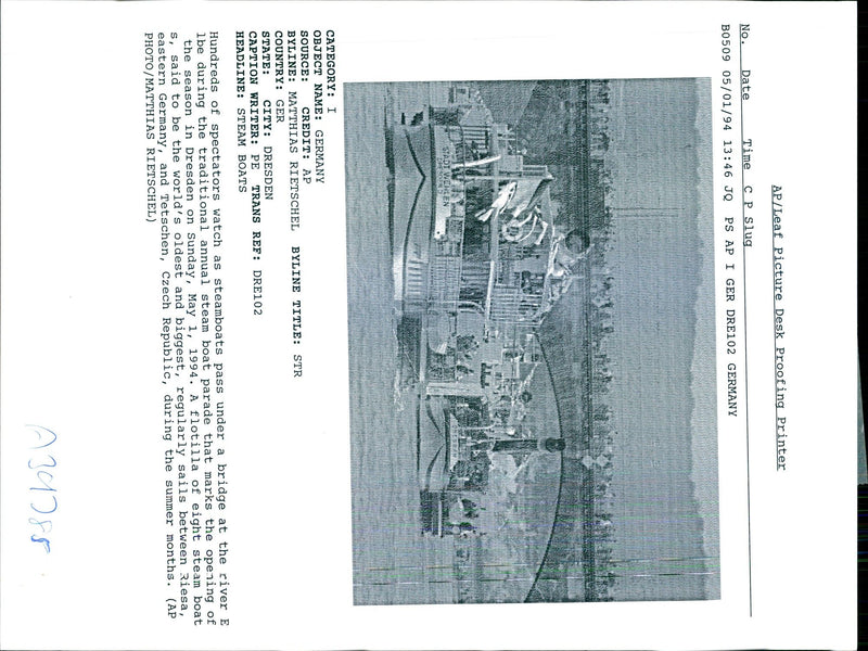 1994 FLOTILLA EIGHT STEAM BOAT REGULARLY SAILS BETWEEN TITLE WRITER COUNTRY - Vintage Photograph