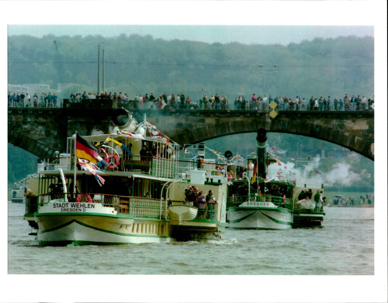 1994 FLOTILLA EIGHT STEAM BOAT REGULARLY SAILS BETWEEN TITLE WRITER COUNTRY - Vintage Photograph