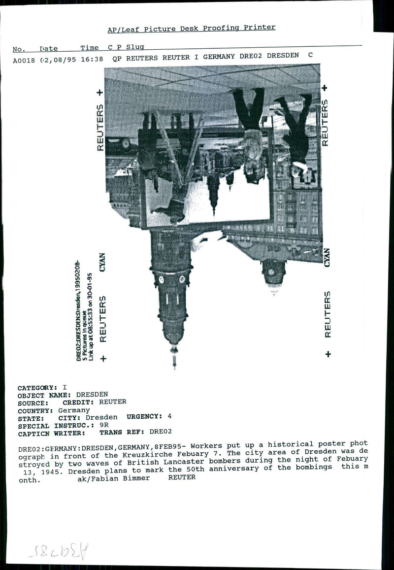 1995 DRESDEN PLANS MARK THE ANNIVERSARY BOMBI WRITER COUNTRY BRITISH - Vintage Photograph