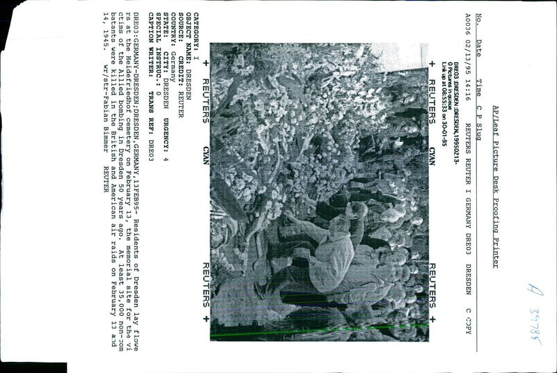 1945 LEAST NON SOM BATANTS WERE KILLED FABIAN AMERICAN AIR WRITER COUNTRY - Vintage Photograph