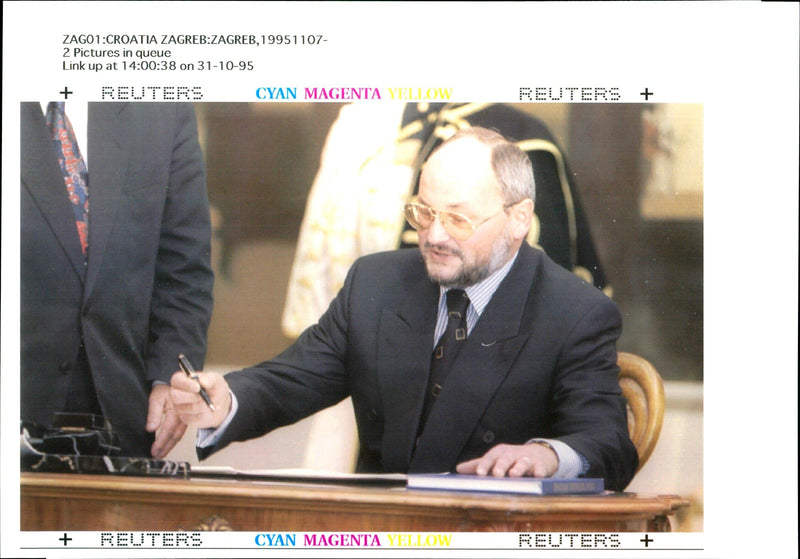 1995 AGAZZO LEAF PICTURE DESK PRO TONY PRIME WRITER COUNTRY PALACE PRESIDENT - Vintage Photograph