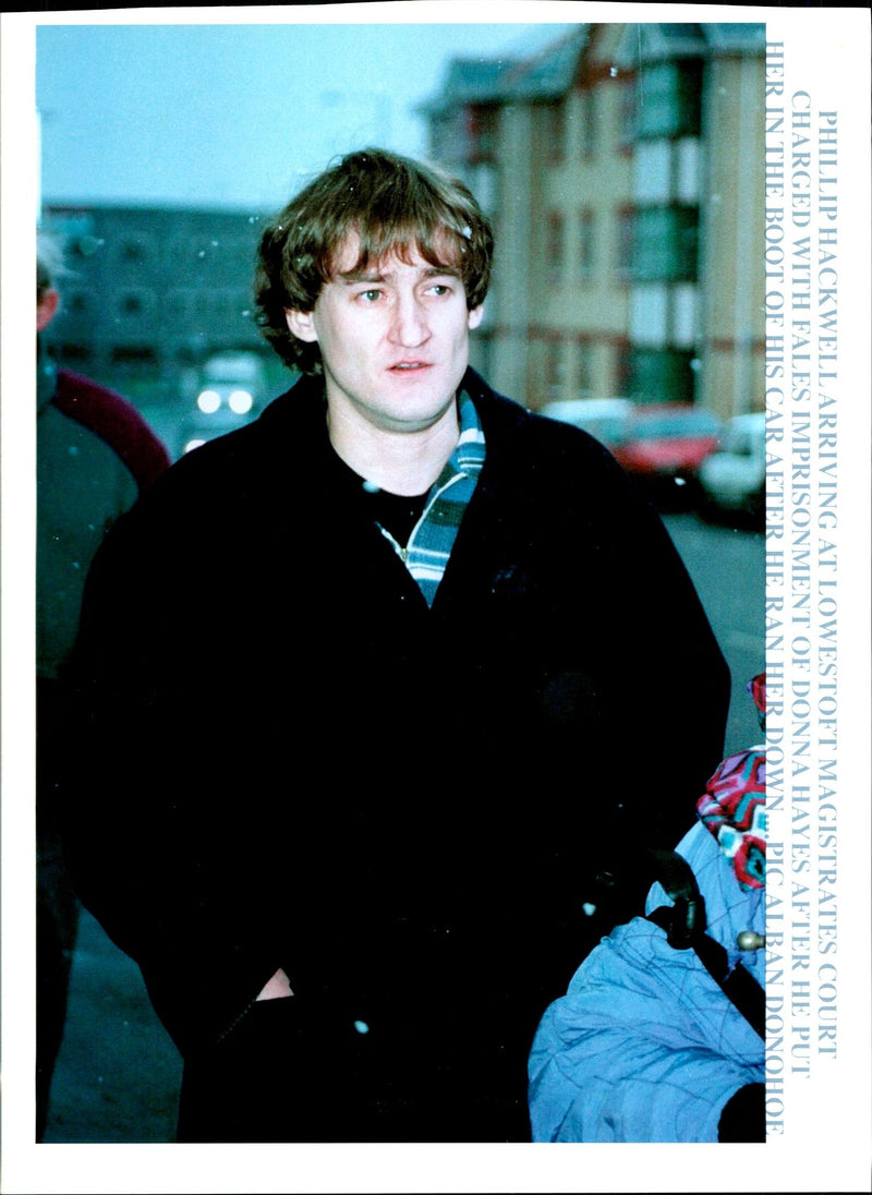 PHILLIP HACKWELL ARRIVING LOWESTOFT MAGISTRATES COURT DONNA HAYES CAR - Vintage Photograph