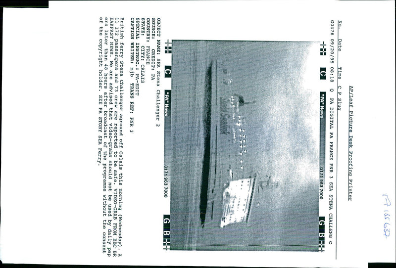 1995 BRITISH FERRY STENA CHALLENGER AGROUND OFF CALAIS THIS SHIP WRITER FRANCE - Vintage Photograph