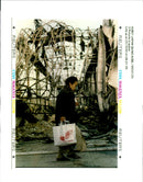 1995 LEAF PICTURE DESK PROOFING PRI KIMIMASA MAYAMA DEATH WRITER COUNTRY - Vintage Photograph