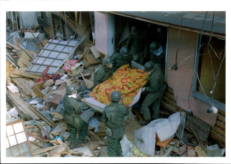 1995 AGSA LEAF PICTURE DESK PROOFING ITSUO INOUYE TITLE DEATH WRITER COUNTRY - Vintage Photograph