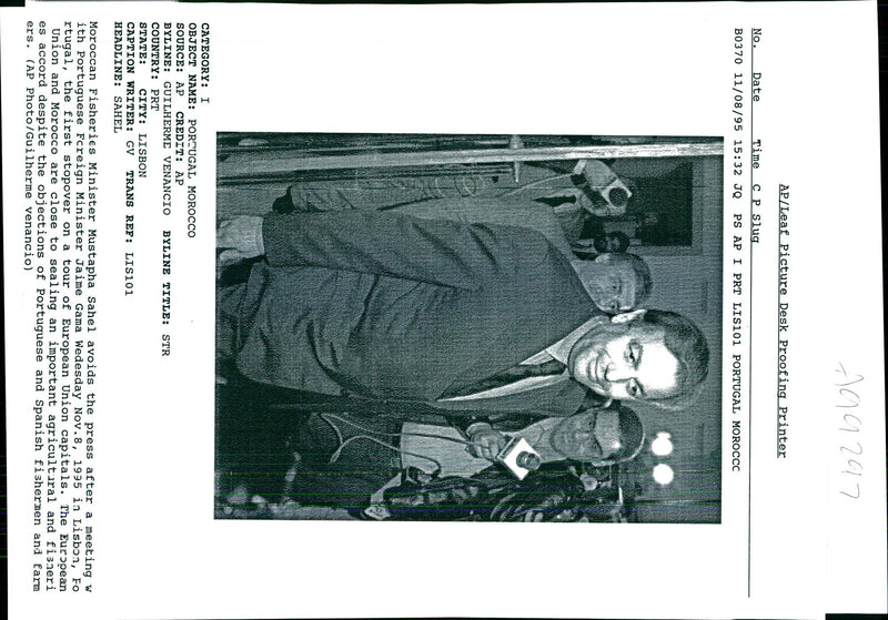 1995 THE EUROPEAN UNION AND JAIME GAMA GUILHERME TITLE WRITER PRESS COUNTRY - Vintage Photograph