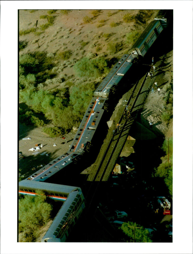 1995 AMTRAK SUNSET LIMITED TRAIN LIES ITS SIDE TITLE USA WRITER COUNTRY - Vintage Photograph