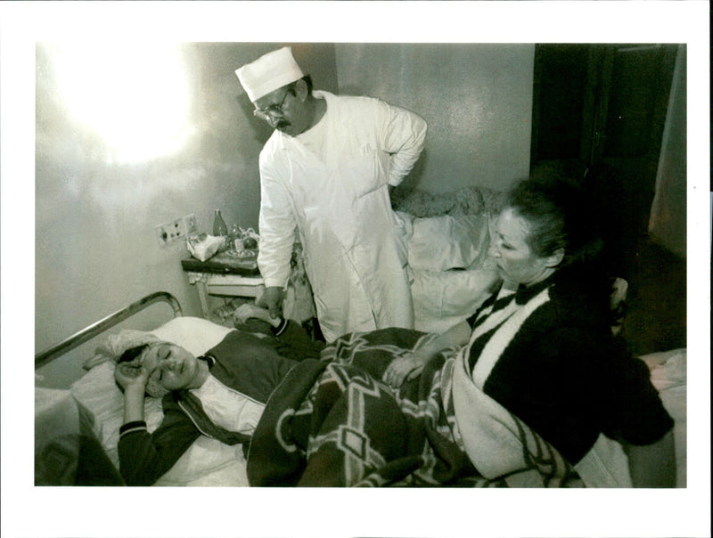 PEOPLE IED AND WERE INJURED AFTER FIRE RACED THROUG WRITER CAPITAL COUNTRY - Vintage Photograph