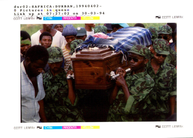 1994 LEAF PICTURE DESK PROOFING ERIC POLICE WRITER NATIONAL MEMBER MEMBERS - Vintage Photograph