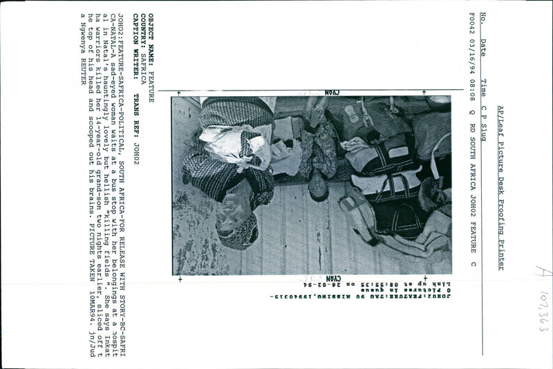 1994 SAD EYED WOMAN WAITS BUS STOP WITH HER BELONGING WRITER COUNTRY GRAND - Vintage Photograph