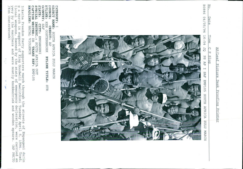 1994 THE SOUTH AFRICAN ZULU MAR PHCTO KAN OOSTERBROEK TITLE KING WRITER COUNTRY - Vintage Photograph