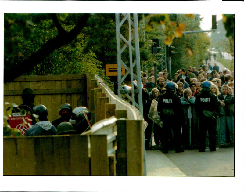 1995 AMERICAN NEO NAZI GARY LAUCK WAS ARRESTED MONDAY MARCH ALAN WRITER GERMAN - Vintage Photograph