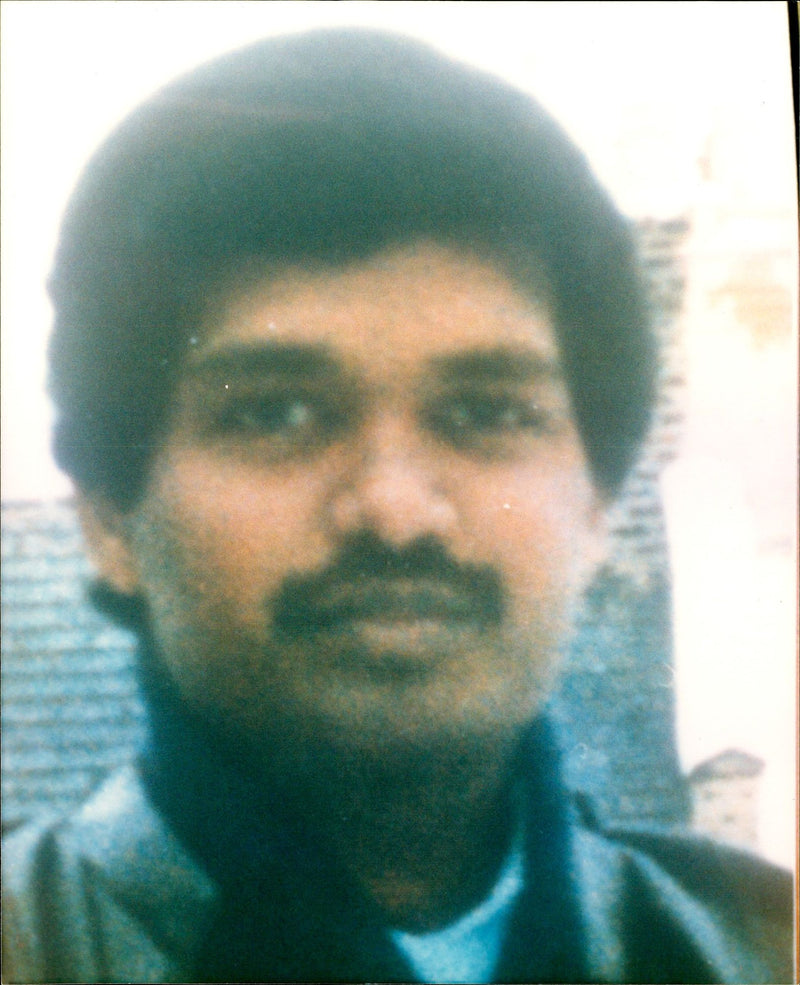 DAITHARAN PIC SNOWS PANO COCHARAM RACIST ATEL UIM TAMIL REFUGEE MURDER - Vintage Photograph