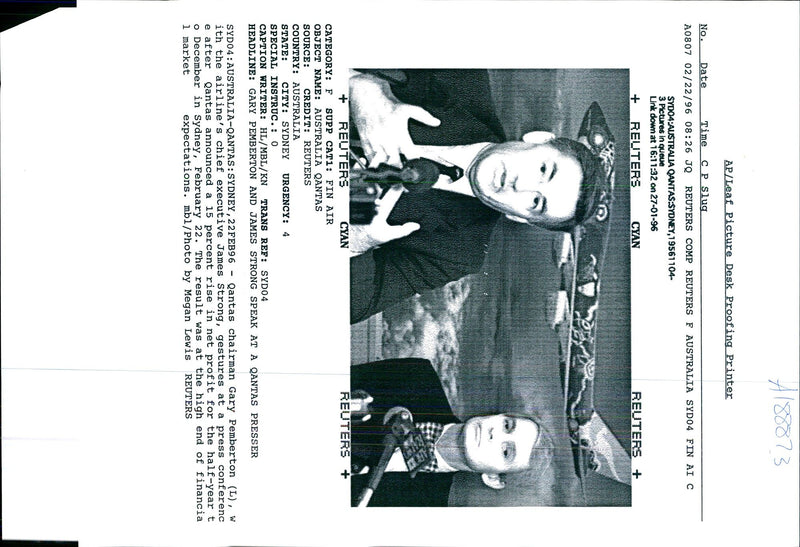 1996 QANTAS ANNOUNCED GERAINT LEWIS GARY PEMBERTON JAMES AIR WRITER PRESS - Vintage Photograph