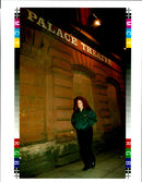 1995 MHAIRI JULYANS BODY WAS DISCOVERED UNDERGROWTH POLICE KNOWN WRITER PALACE - Vintage Photograph