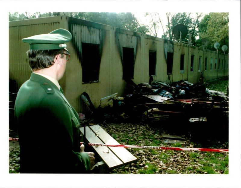 1994 ELEVEN YEAR OLD BOY FROM KARL HEINZ KREIFELTS POLICE WRITER TITLE DIED - Vintage Photograph