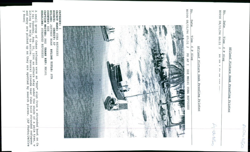 1994 SEVERAL ISLANDS NEAR CUBA HOLD STRANDED REFUG JEFFREY TITLE WRITER COUNTRY - Vintage Photograph