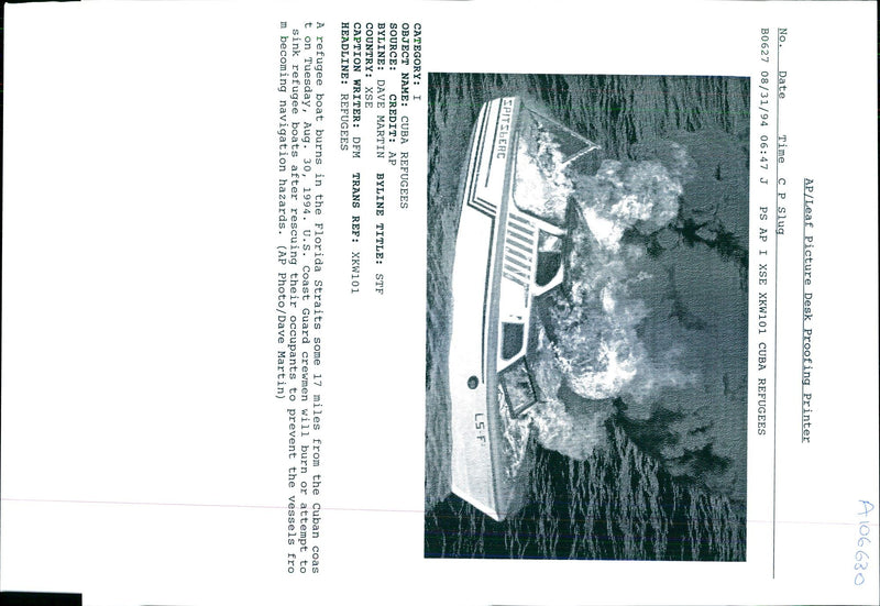 1994 COAST GUARD CREWMEN WILL BURN ATT DAVE MARTIN TITLE WRITER COUNTRY - Vintage Photograph