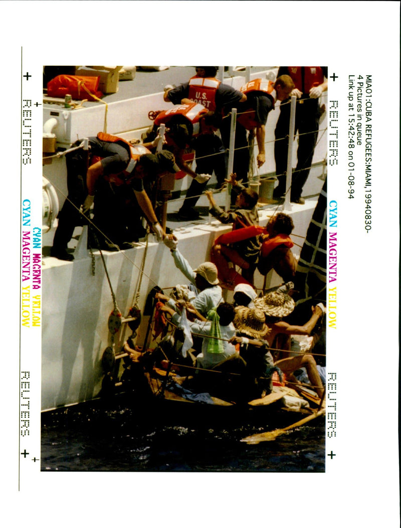 1994 MIAO CUBA REFUGEES MIAMI PICTURES QUEUE LINK USA WRITER COUNTRY - Vintage Photograph