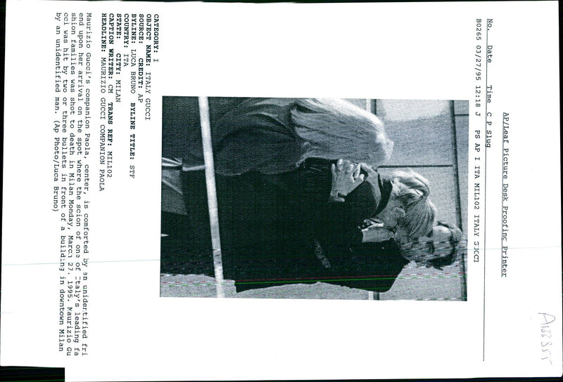 1995 MAURIZIO GUCCI WAS HIT TWO THR LUCA BRUNO TITLE DEATH WRITER ITALY - Vintage Photograph