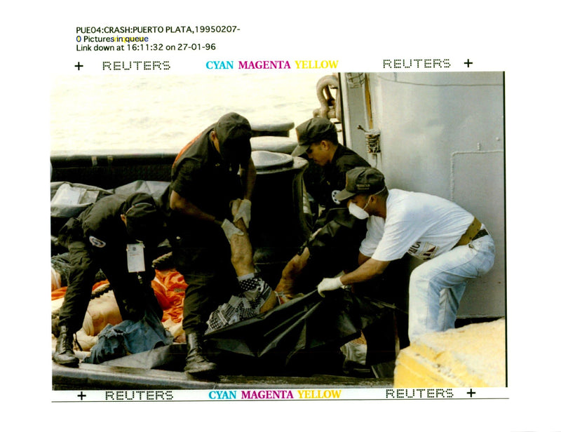 1996 PUE CRASH PUERTO PLATA PICTURES ANA MARTINEZ AIRCRAFT WRITER COUNTRY - Vintage Photograph