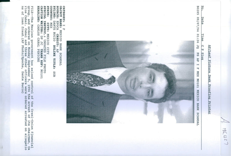 1994 THE MEXICAN GOVERNMENT HAS SEIZED CON CARLOS TITLE WRITER COUNTRY MARGARET - Vintage Photograph