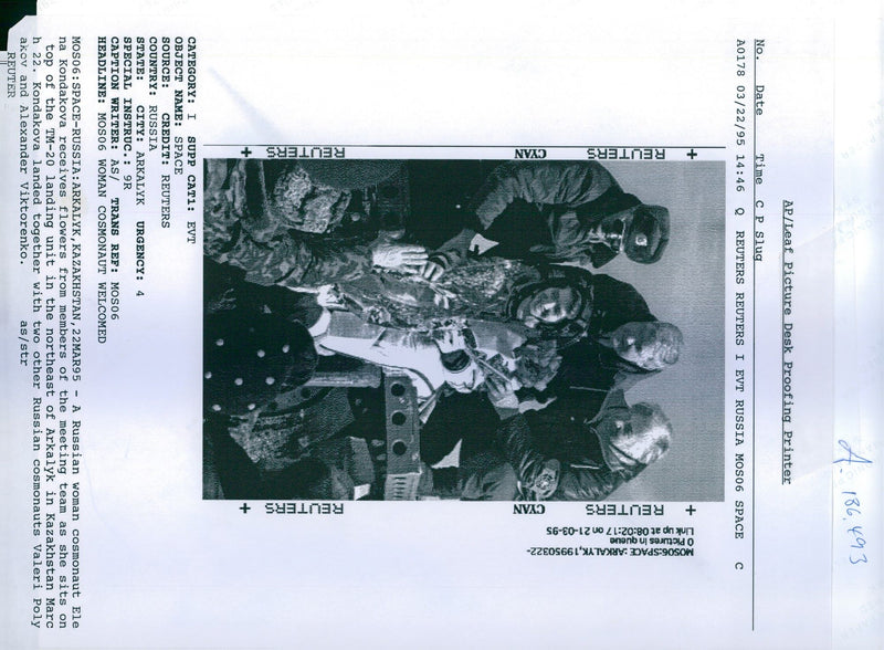 1995 LEAF PICTURE DESK PROOFING PRINTER RUSSIAN WRITER TOGETHER RUSSIA - Vintage Photograph