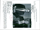 1994 BOB DOLE AND GINGRICH RON THOMAS REUTER USA WRITER TOGETHER PRESS - Vintage Photograph