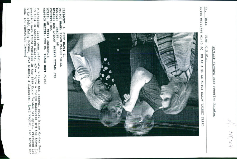 1994 THE EXXON VALDEZ OIL JOSEPH HAZELWOOD KAREN HAN TITLE USA WRITER COUNTRY - Vintage Photograph