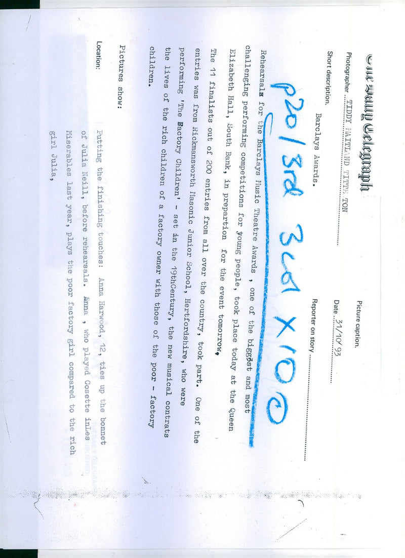 CUE DRUG TELEGRAPH CHRISTINE BOYD ELIZABETH MUSIC QUEEN COUNTRY PLAYED - Vintage Photograph