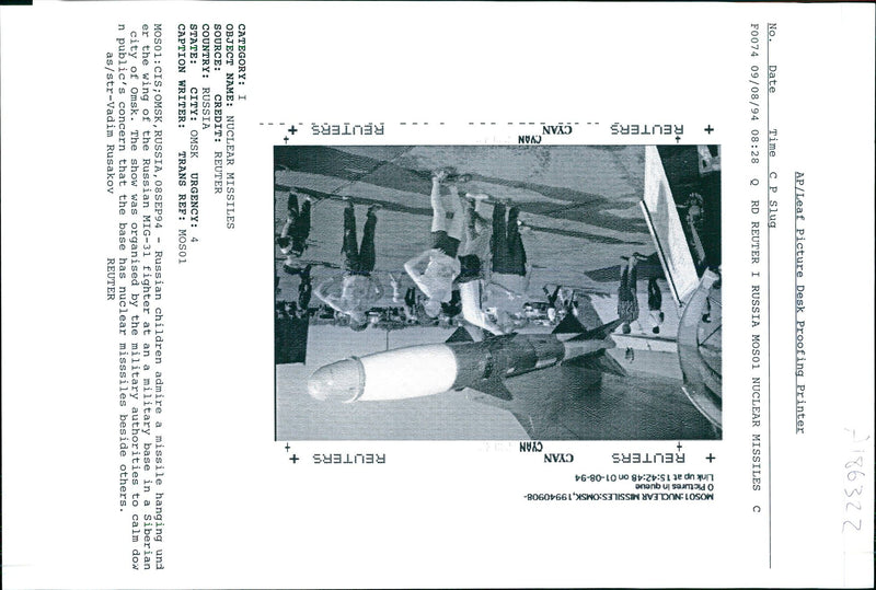 1994 LEAF PICTURE DESK PROOFING PRINTER DATE TIME MILITARY RUSSIAN WRITER - Vintage Photograph