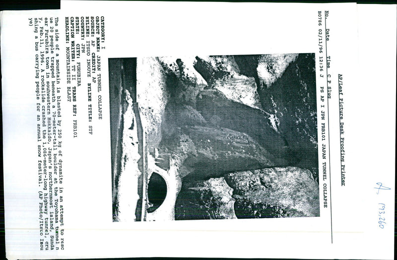 1996 THE SIDE MOUNTAIN BLAST ITSUO INOUYE TITLE WRITER COUNTRY FESTIVAL - Vintage Photograph