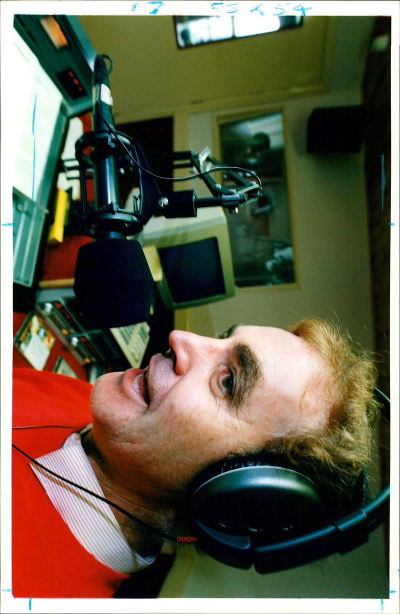 1993 THE SUNDAY TELEGRAPH PUBLISHED HODDER STOUGHT JOHN ROBERTSON MUSIC - Vintage Photograph