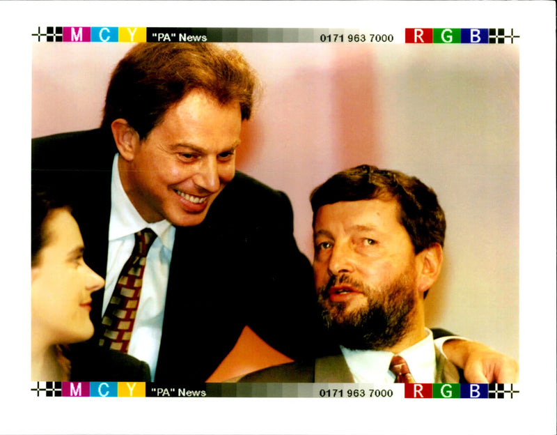 1995 AND LEAF PICTURE DESK PROOFI SEAN DEMPSEY WRITER LEADER COUNTRY DAVID - Vintage Photograph