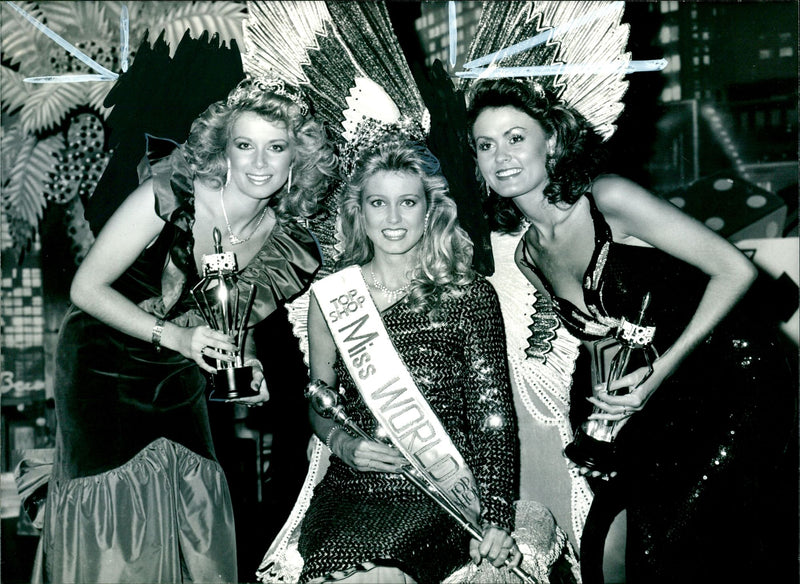 Miss World winner Hofi Karlsdottir, with the runner-up, Miss UK, Mandy Shires (left) - Vintage Photograph