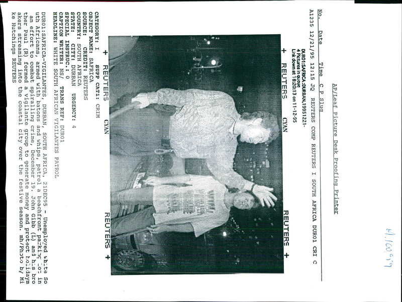 1995 UNEMPLOYED WHITE UTH AFRICANS ARMED WIT JOHN GIBB PAUL WRITER - Vintage Photograph